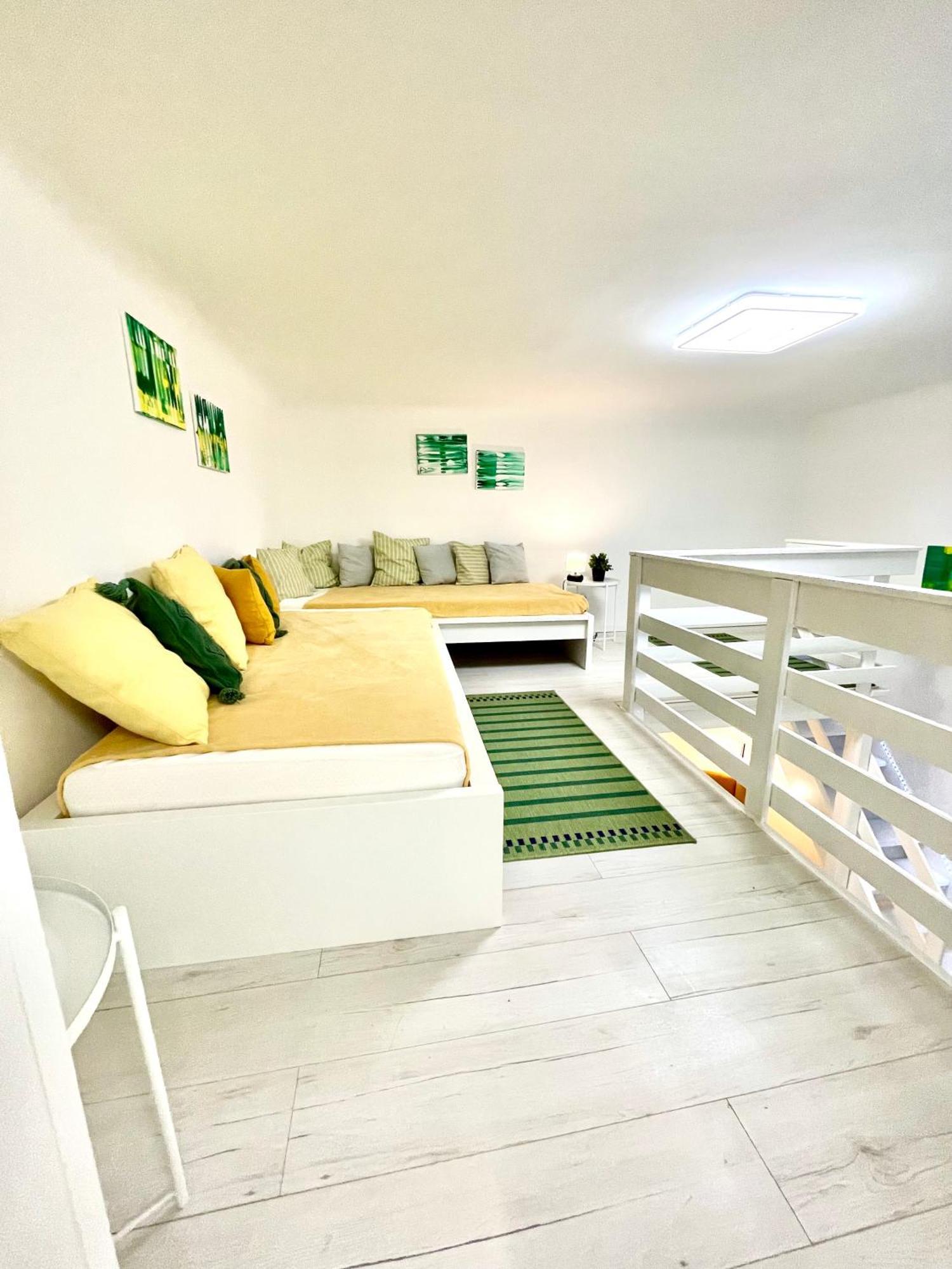 בודפשט Teresian Apartment Near The Andrassy Street Free Air Conditioner Free Coffee מראה חיצוני תמונה
