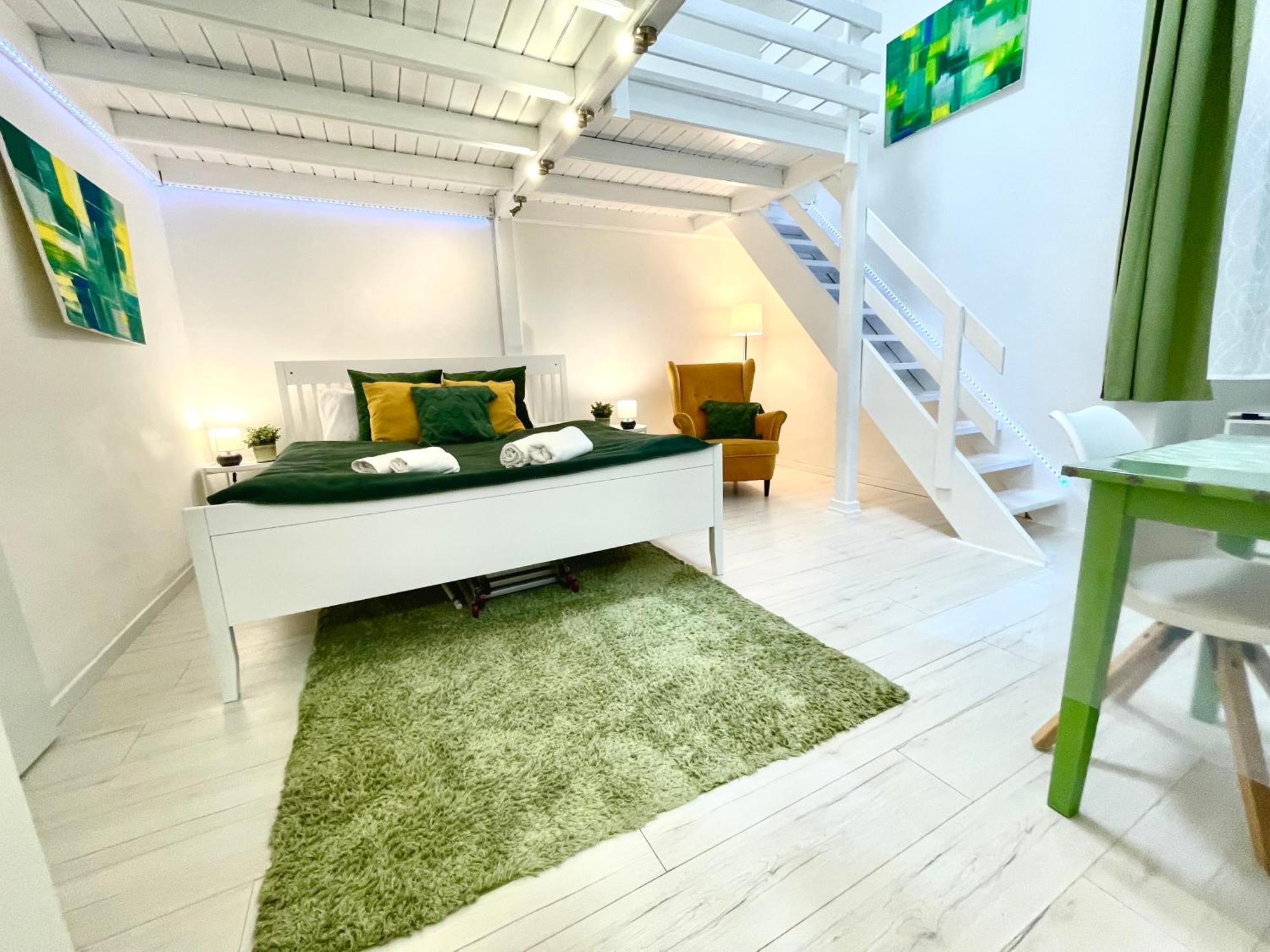 בודפשט Teresian Apartment Near The Andrassy Street Free Air Conditioner Free Coffee מראה חיצוני תמונה